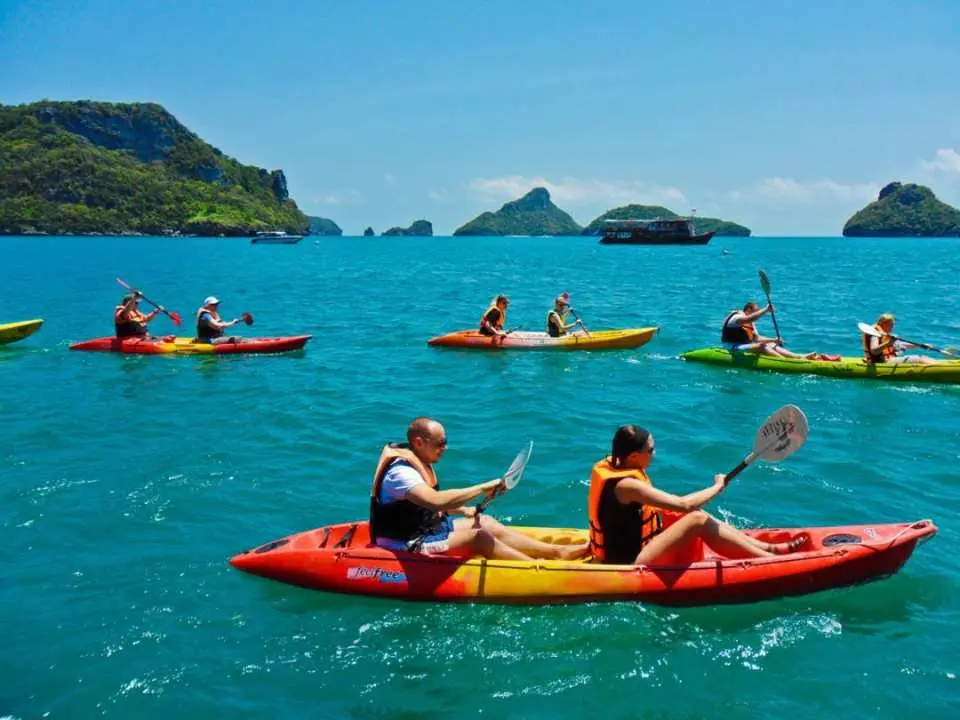 kayak mer aventure nature excursion touristique